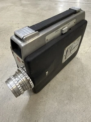 Vintage 1950’s Cine Kodak Royal Magazine Ektar Movie Camera 25mm F1.9 Lens USA - Image 1 of 4