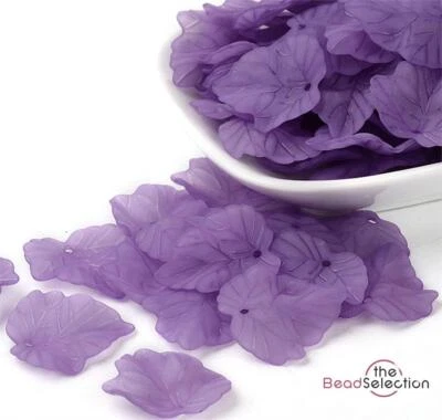 40 FROSTED LUCITE ACRYLIC LEAF BEADS CHARMS PURPLE 24mm x 22mm JEWELLERY LUC65 - Image 1 of 2