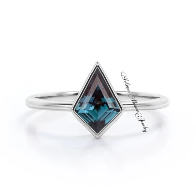 Sky Kite Alexandrite Ring - Alexandrite Engagement Ring- Silver Vermeil - Image 1 of 4