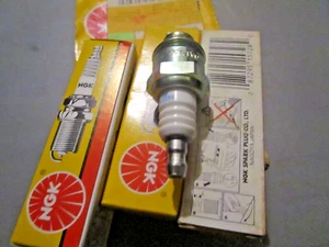 New Spark plug Ngk BMR4A Resistor Honda Kawasaki Kubota Yamaha Suzuki Qty3 #5728 - Picture 1 of 3