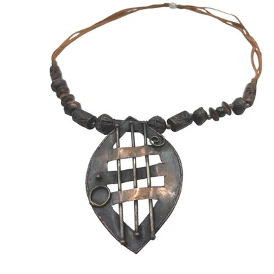 COLLAR años 70 mezclados metales bronce y acero hippie modernista brutalista en cuero Foto 1 de 4