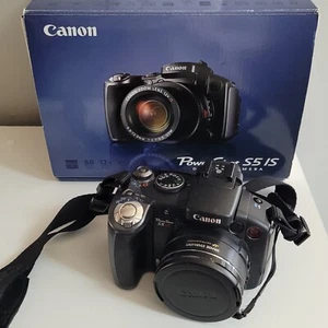 Canon PowerShot Pro Series S5 IS 8.0MP Digital Camera with 12x Optical Image Sta - Picture 1 of 10