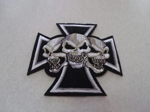 COLLECTIBLE SKULL HEADS CROSS MOTORCYCLE BIKER PATCH 3 1/4 INCH TALL - Picture 1 of 2