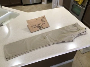 Kirkland Signature Khaki 32x34 - Bild 1 von 8