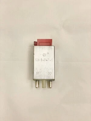 Mercedes R107 W123 W124 W126 W201 Over Voltage Protection OVP Relay 1265404745 - Image 1 of 4