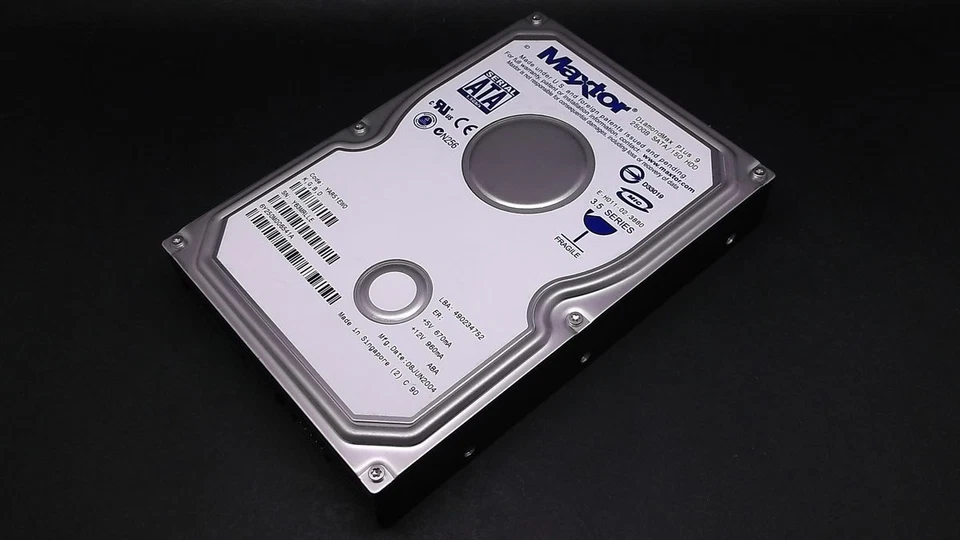 250GB MAXTOR MaXLine Plus II (7Y250M0) 3.5" SATA150 HDD - Image 1 of 1