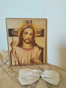 religious antiquesA carved wooden piece depicting an icon of Jesus Christ, known - Picture 1 of 5