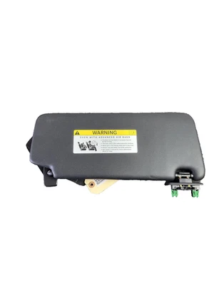 Parasol delantero izquierdo para conductor Mercedes-Benz usado OEM para CLA250 2020-2023 2,0 L TRACCIÓN DELANTERA Foto 1 de 4