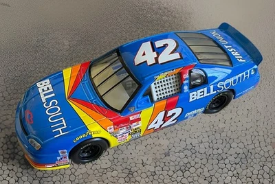Hot Wheels Diecast 1:24 Joe Nemechek #42 Bell South 1997 Monte Carlo - Imagem 1 de 4
