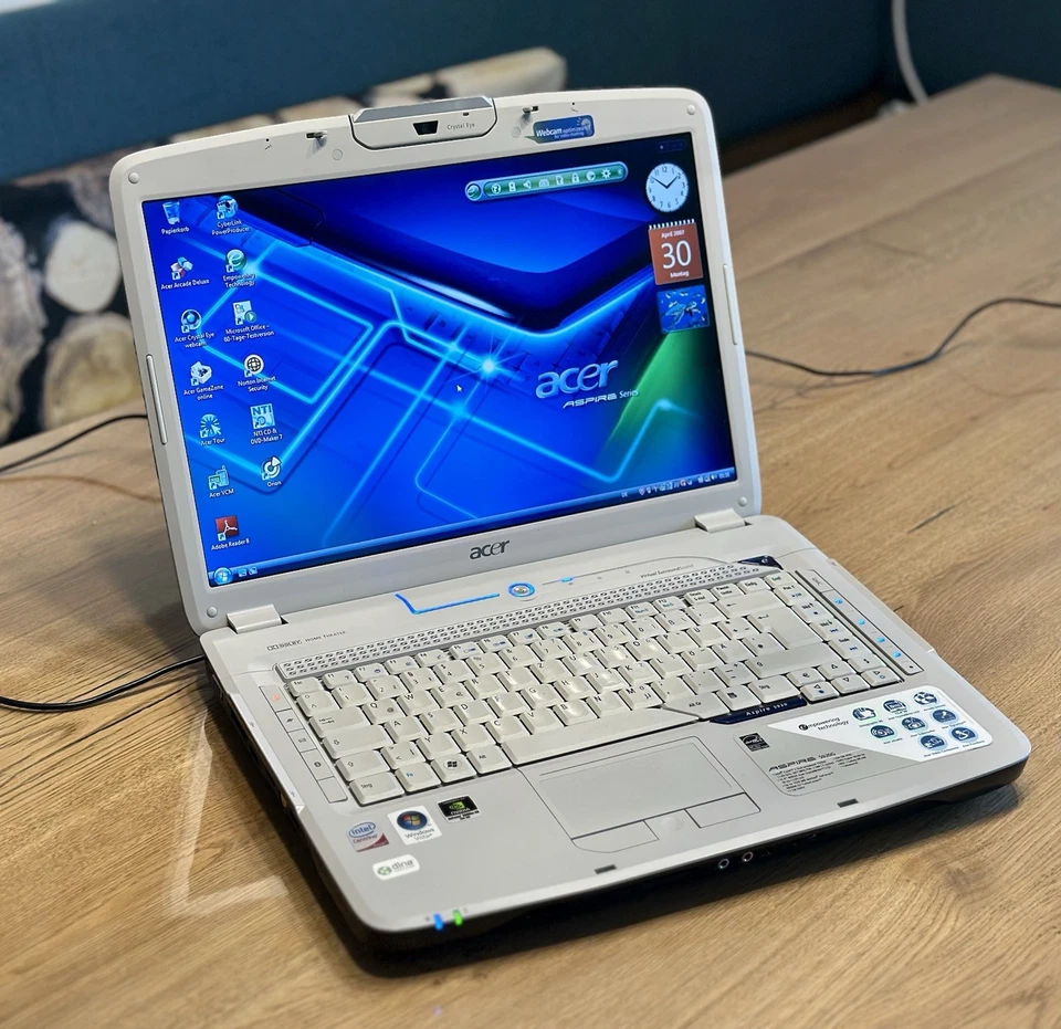 Acer Aspire 5920G Laptop, 250GB HDD, 2GB RAM, 2x1.833GHz, GeForce 8600M WinVista - Bild 1 von 4