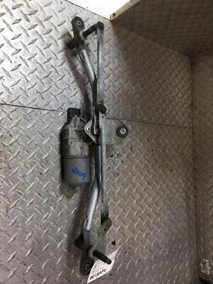 17 DODGE JOURNEY Wiper Motor Front - Image 1 of 2