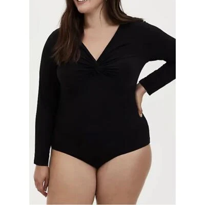 Body Torrid para mujer negro cuello en V tejido estudio frente torcido talla 6X Foto 1 de 4