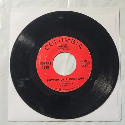 Johnny Cash ~ Bottom Of A Mountain/ Boa Constrictor ~ Columbia 45 RPM Record Foto 1 de 4