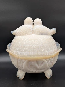Vtg 50s Westmoreland Peach Ivory Custard Milk Glass Lovebirds On Nest Candy Dish - Picture 1 of 10