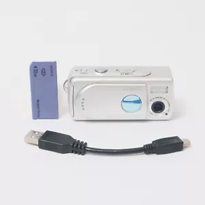 Rare Sony Cyber-shot DSC-U30 2.0MP Digital Camera Bundle - Fully Tested - USA - Picture 1 of 18