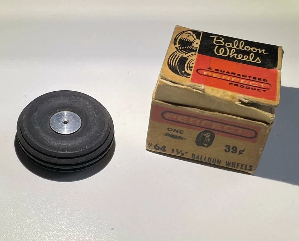 NEW Perfect 1.5 inch SINGLE Balloon Wheel - New in Box - for RC model Aircraft - Image 1 of 1