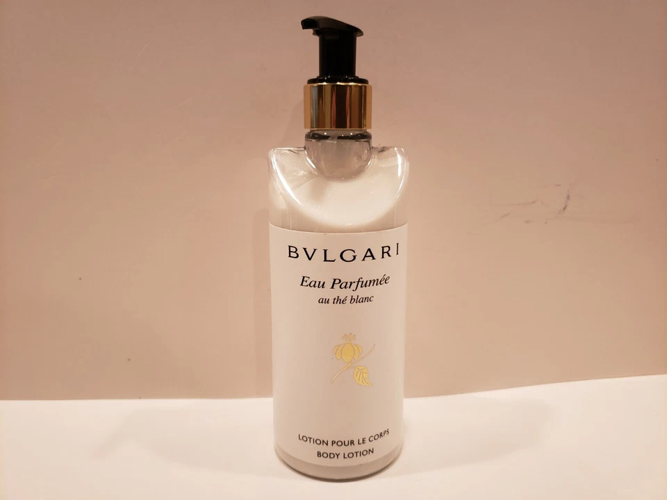 Loción corporal Bvlgari Eau Parfumee Au The Blanc 10,1 fl oz Foto 1 de 1