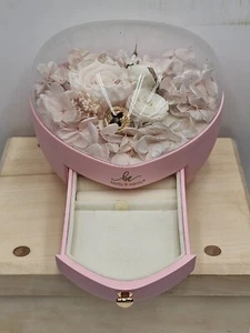 "Preserved Forever Rose" Heart Shaped Jewelry Box Pink & White 'Be Body & Earth' - Picture 1 of 8