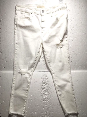 Levis Jeans Womens Size 33 White Denim Pants Distressed Raw Hem High Rise Skinny - Image 1 of 4