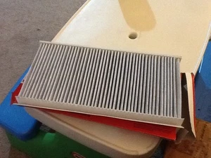 NEW OEM 2002 FORD FOCUS 2.0L ODOR PARTICLE  AIR FILTER ELEMENT FP41 - Picture 1 of 5