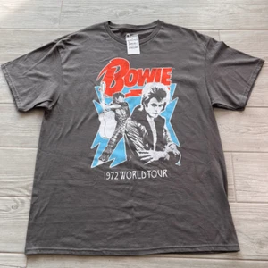 Bowie Mens Charcoal Gray 1972 Concert Tour T Shirt Size XL NWT - Picture 1 of 6