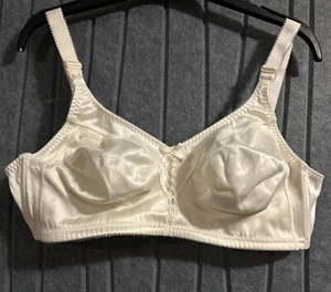 BALI No Underwire, Not Padded, Classic Support Bra, Ivory, 42C 3820 - Picture 1 of 5