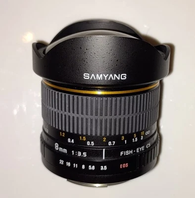 Objetivo ojo de pez Samyang 8 mm f3,5 para Canon EOS, EF Foto 1 de 4
