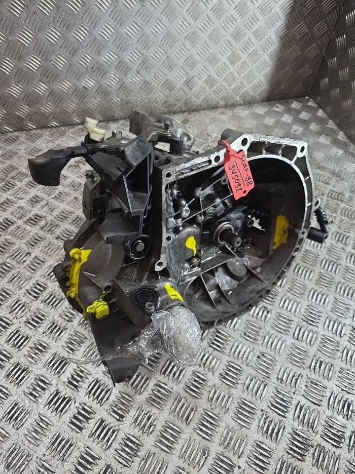 Peugeot 208 Gearbox 5 Speed Manual 9675193610  Mk1 1.4 Petrol 2012-2020N - Image 1 of 4
