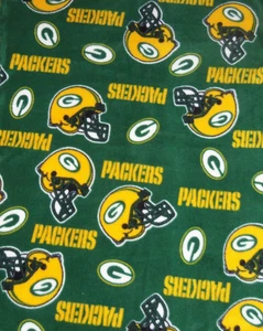 NFL Green Bay Packers Helmets Toss Fleece Craft Sewing Fabric 32 inches New - Picture 1 of 2