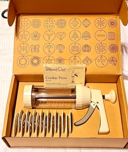 Pampered Chef Cookie Press #1525 Discontinued Model | Complete Set with 16 Molds - Picture 1 of 8