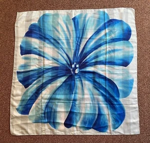 Luxury Large Italian Blue Floral Silk Scarf For Women 35" x 35" - Picture 1 of 5