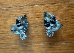 Vtg D&E Juliana Black Givre AB Aurora Borealis Rhinestone Clip Earrings - Picture 1 of 7