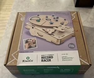 KiwiCo Make It Yourself Record Racer BRANDNEU VERSIEGELTER VORBAU SCHNELLER VERSAND - Bild 1 von 4