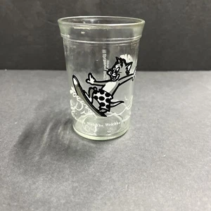 Vintage Welch's Surfing Tom & Jerry Glass, 1990 Turner Entertainment Co. - Picture 1 of 5