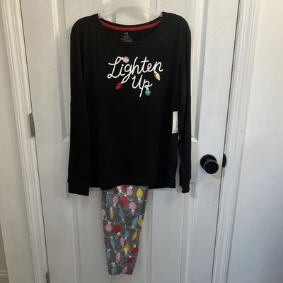 Nuevo con etiquetas Juego de pijama de Navidad iluminado Secret Treasures para mujer pequeño 4-6 vacaciones Foto 1 de 4