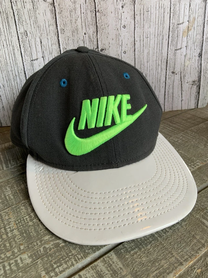 Nike True Air WEATHERMAN Gorra a Presión Verde Neón Logo Foamposite Negra Foto 1 de 4