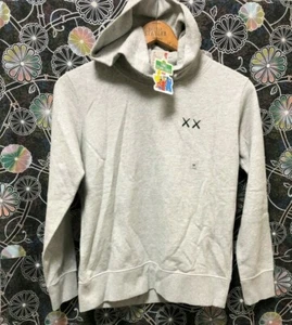Sudadera con capucha para mujer Kaws Sesame Street UNIQLO extremadamente RARA... - Imagen 1 de 8