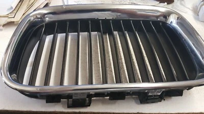 BMW 318I 1994 inserto de parrilla en forma de riñón 5113 8122237 una pieza a juego izquierda # Foto 1 de 4
