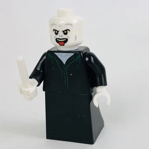 Lego Lord Voldemort Minifigur Harry Potter 76404 Gabelzunge + weißer Zauberstab - Bild 1 von 2