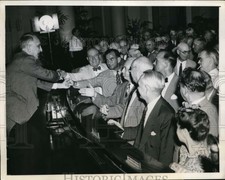1945 Press Photo Treasury Secretary Fred M Vinson at the White House - nep00633