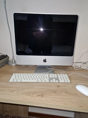 iMac 20" middle 2007 come nuovo, perfetto, con win 10 pro, SSD, 4Gb ram. - Immagine 1 di 4