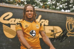 CAMBRIDGE UNITED: JOHN-KYMANI GORDON FIRMATO 6x4 FOTO RITRATTO+COA - Foto 1 di 1