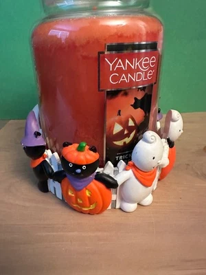 Fits Yankee Candle Ghosts Cats Hallmark Halloween Jar Candle Holder Base - Imagem 1 de 4
