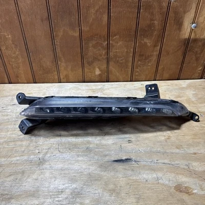 OEM 2015 -2017 Hyundai Sonata Hybrid Front Left DRL Daytime Run Lamp 92207-E6000 - Image 1 of 4