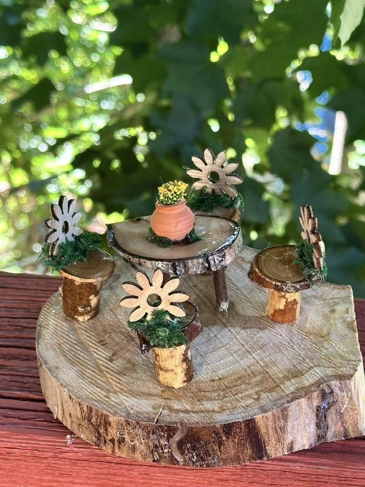 Juego de comedor Fairy House Fairy Garden juego de 5 piezas simplemente adorable Foto 1 de 4