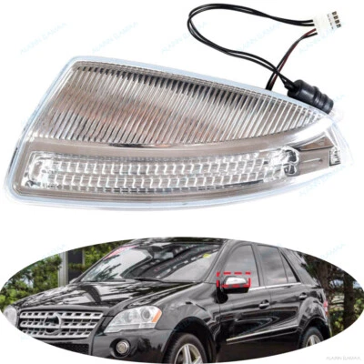 Luz de señal de giro del espejo lateral derecho de la puerta d para Mercedes Benz W164 ML350 ML550 ML63 Foto 1 de 4