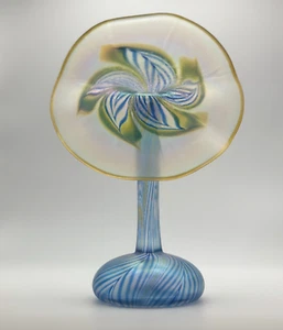 Arte en vidrio de Steven Lundberg | Jack iridiscente en el jarrón | Firmado 2005 - Imagen 1 de 8