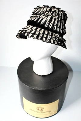 Vintage 50s 60s Black & White Mod Looped Bucket Hat w/ Velvet Band & Hat Box - Image 1 of 4
