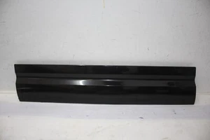 Moldura puerta delantera izquierda Land Rover Defender L663 2020 ON L8B2-21065-D original - Imagen 1 de 16