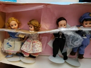 Madame Alexander Honeymooners Set/4 Dolls Accessories FAO Schwarz Excl. Bad Box - Picture 1 of 9